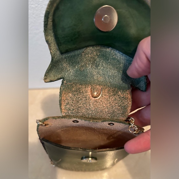 Green, leather, Owl purse. 7x4” - Picture 5 of 12